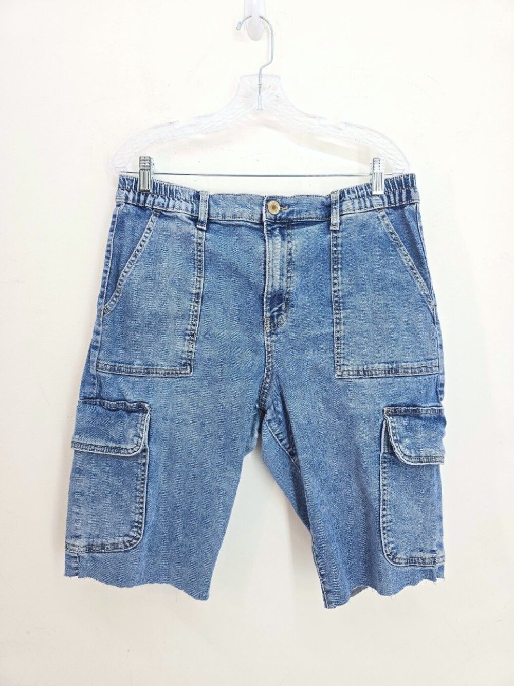 So Y2K 90s Cargo Cut off Stretch Raw Hem Bermuda Shorts Women Size 32